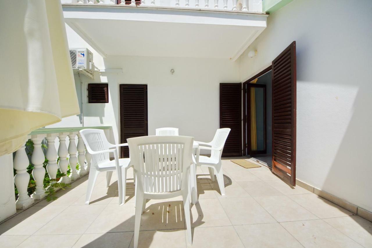 Apartments Eduard Vrsi Exterior foto