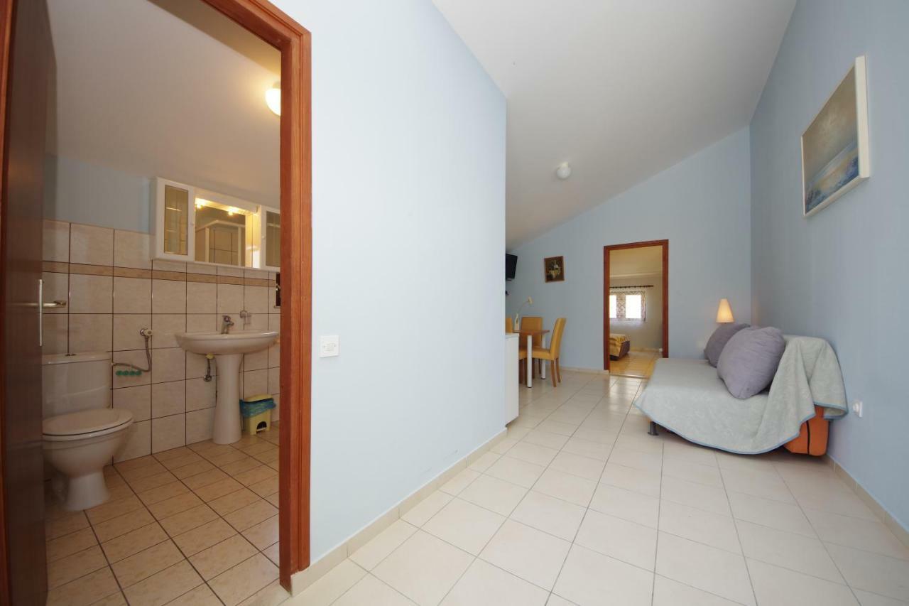Apartments Eduard Vrsi Exterior foto